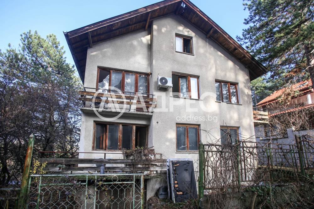 Продава КЪЩА, гр. София, гр. Банкя