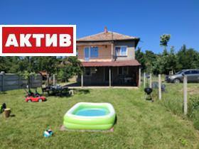 Продажба на имоти в с. Момино, област Търговище - изображение 1 