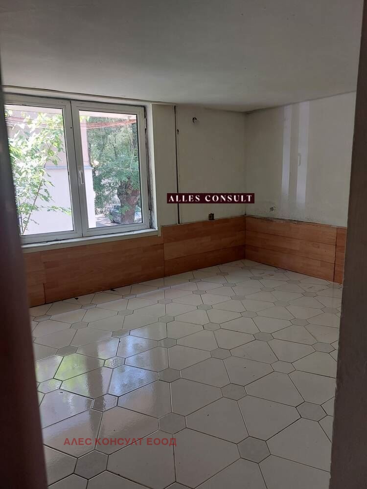 Продава 2-СТАЕН, гр. София, Банишора, снимка 2 - Апартаменти - 54190469