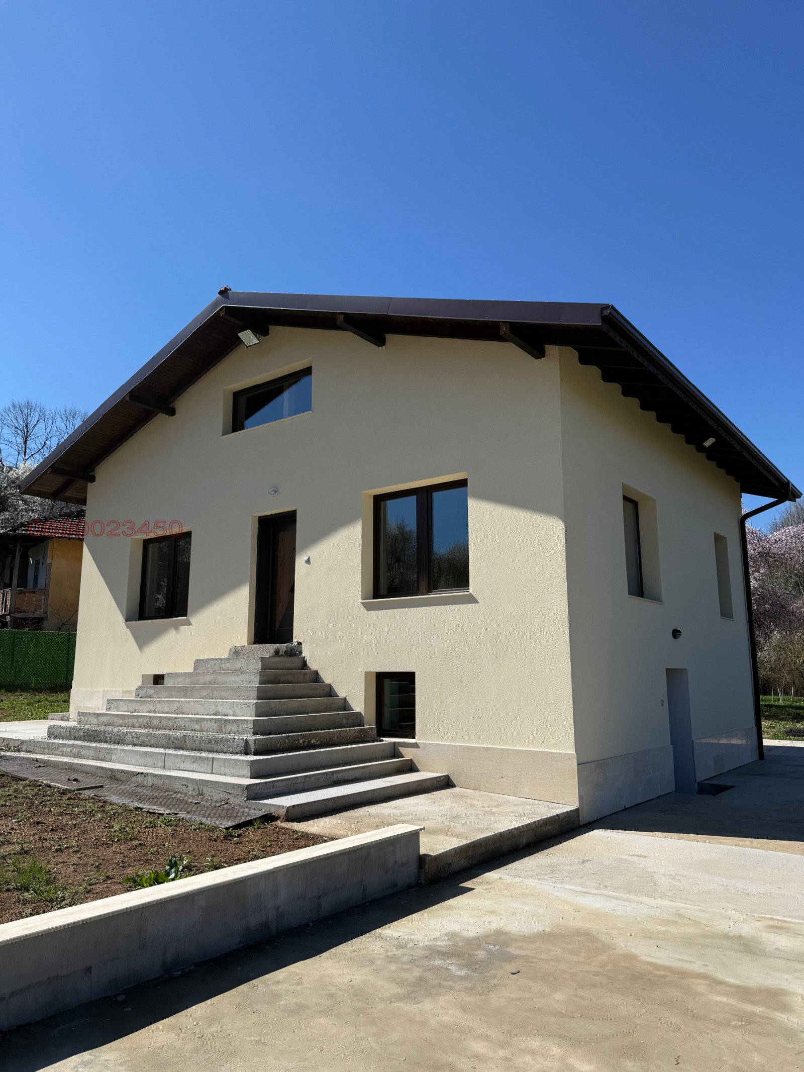 Продава КЪЩА, гр. Правец, област София област, снимка 2 - Къщи - 54161138