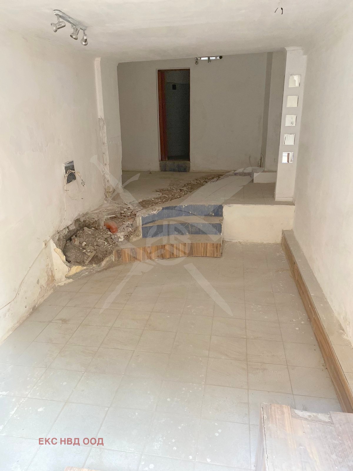 Продава ГАРАЖ, ПАРКОМЯСТО, гр. Пловдив, Мараша, снимка 2 - Гаражи и паркоместа - 53919792