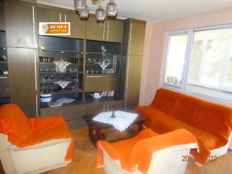 Продава  3-стаен град Пазарджик , Идеален център , хотел'Елбрус', 83 кв.м | 50025372