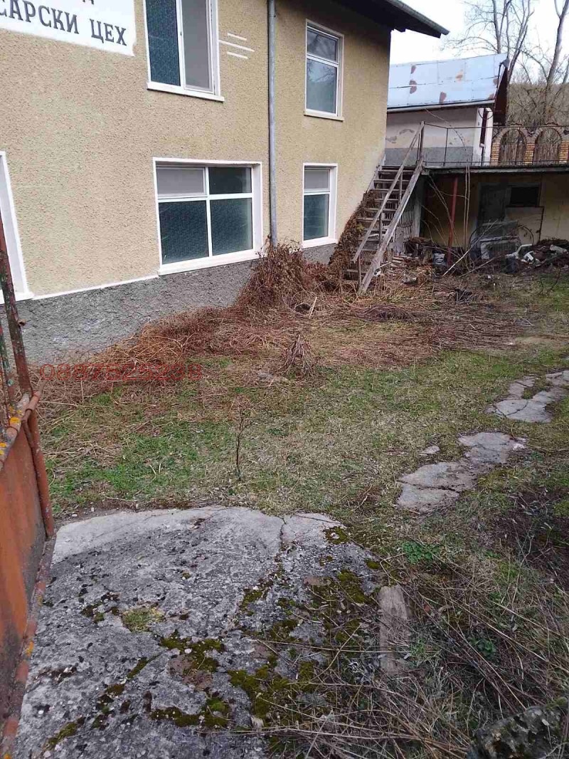 Продава ПРОМ. ПОМЕЩЕНИЕ, гр. Батак, област Пазарджик