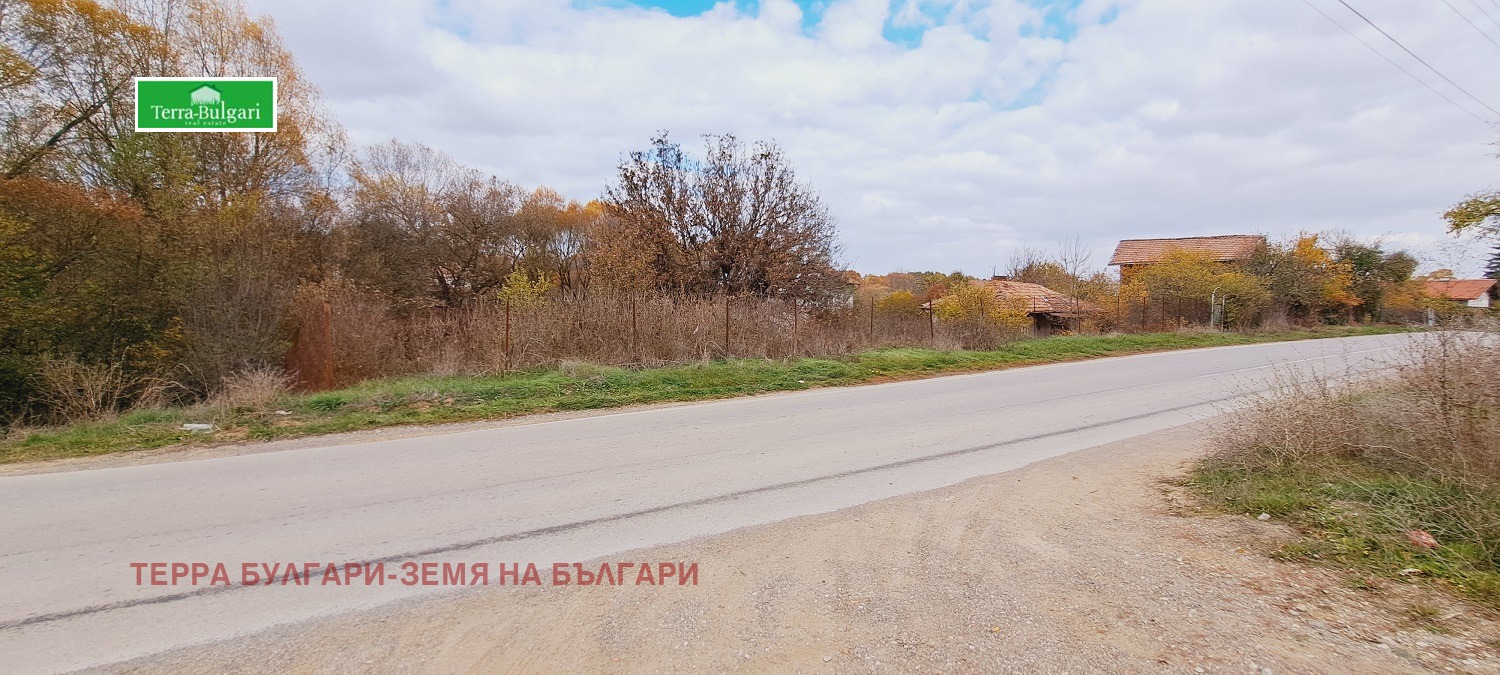 Продава ПАРЦЕЛ, с. Гигинци, област Перник