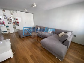1 chambre Lyatno kino Trakiya, Varna 1