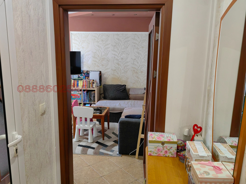 Na prodej  1 ložnice Sofia , Borovo , 51 m2 | 21755916 - obraz [2]