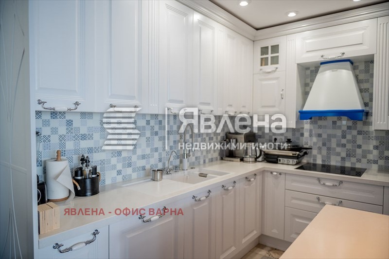 Продава 4-СТАЕН, гр. Варна, Бриз, снимка 12 - Aпартаменти - 48670574