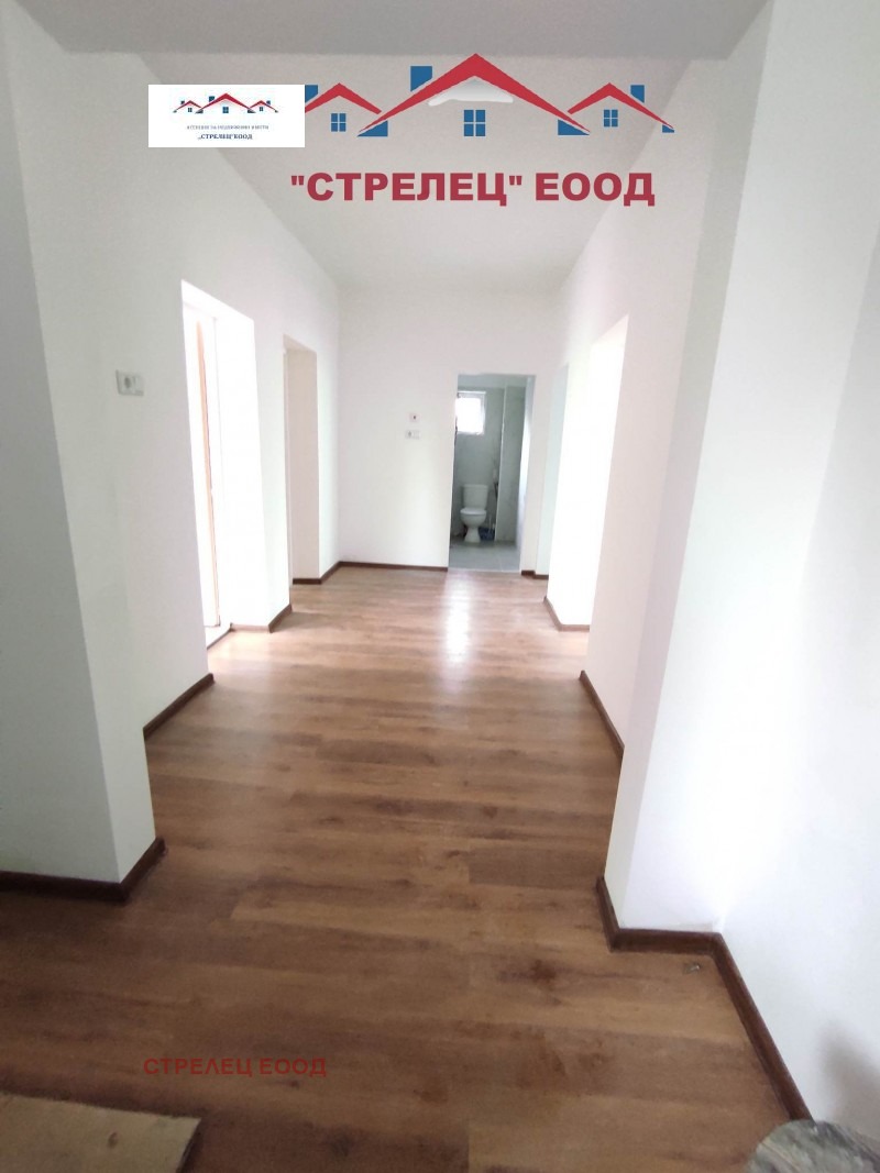 Продава  Етаж от къща град Добрич , Христо Ботев , 90 кв.м | 86207475