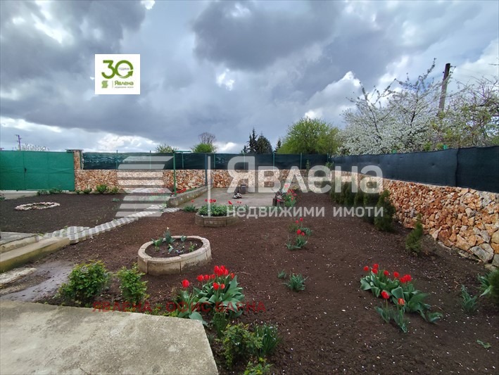 Продава КЪЩА, с. Яребична, област Варна, снимка 2 - Къщи - 48106377