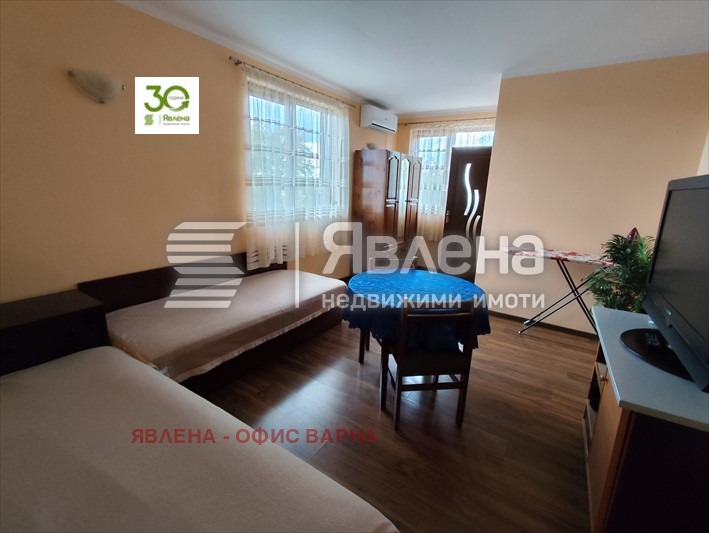 Продава КЪЩА, с. Яребична, област Варна, снимка 3 - Къщи - 48106377