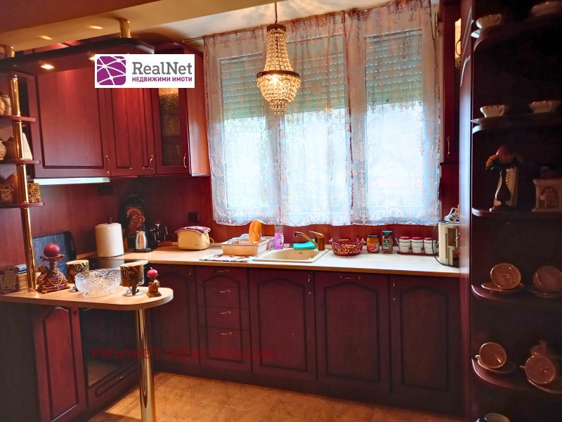 Продава 4-СТАЕН в град София, Младост 4 - 89 кв.м / 250 000 € » 488 957.50 лв., РИЪЛНЕТ ОФИС КЛАСИК