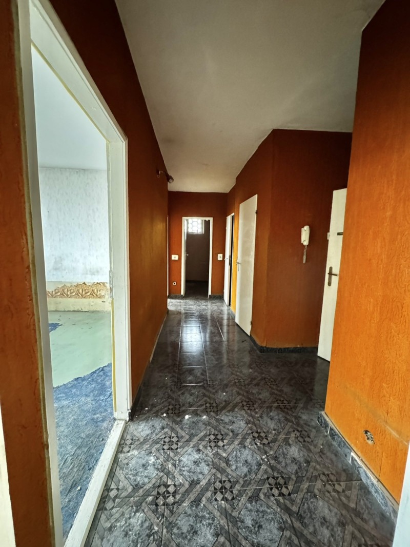 Продава 3-СТАЕН, гр. Велико Търново, Колю Фичето, снимка 3 - Апартаменти - 53111804