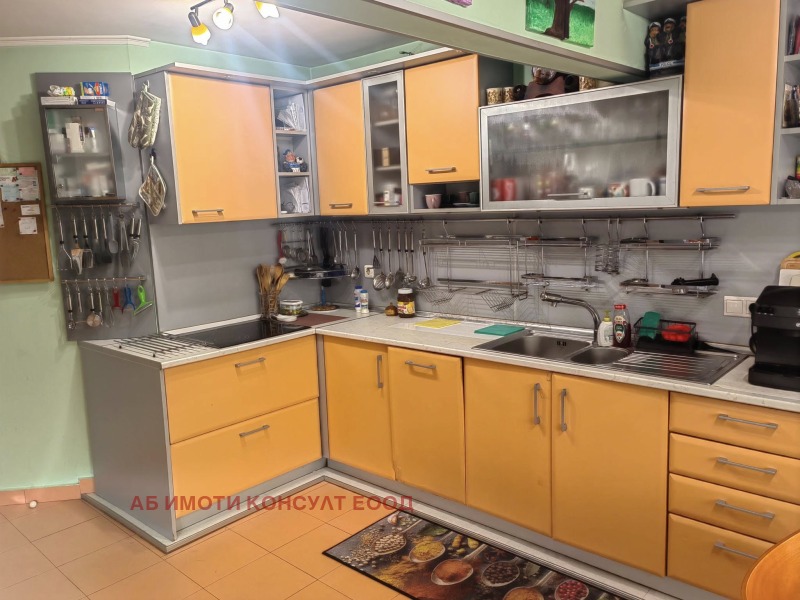 Продава КЪЩА, гр. София, област София-град, снимка 3 - Къщи - 52985924