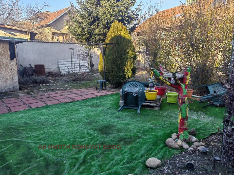 Продава КЪЩА, гр. София, област София-град, снимка 16 - Къщи - 52985924