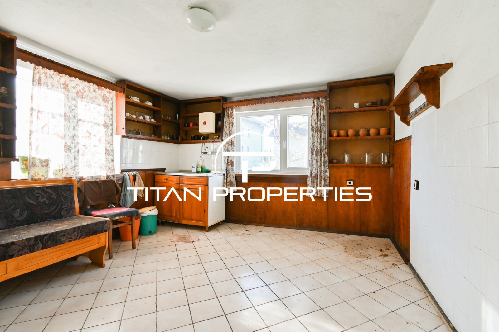 Продава КЪЩА, с. Пролеша, област София област, снимка 2 - Къщи - 54078037