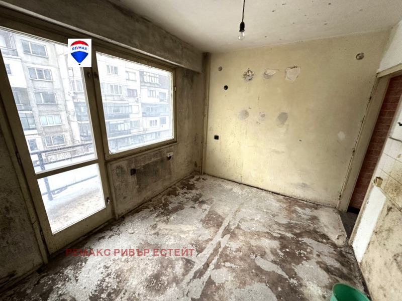 Продава 3-СТАЕН, гр. Русе, Здравец Изток, снимка 6 - Апартаменти - 53165600