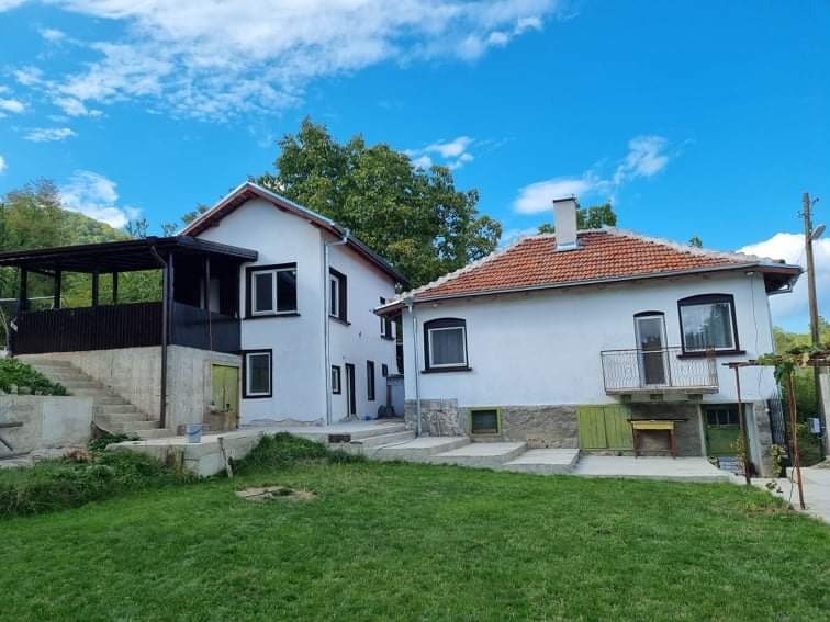 Продава КЪЩА, гр. Ботевград, област София област
