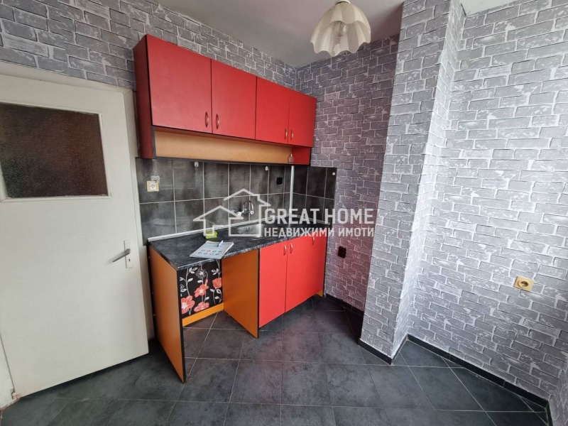 Продава 3-СТАЕН, гр. Търговище, Вароша, снимка 4 - Апартаменти - 53111651