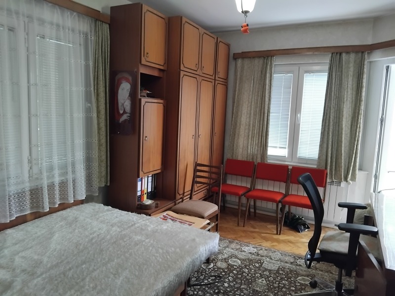 Продава  Многостаен град Русе , Център , 144 кв.м | 20808133 - изображение [4]