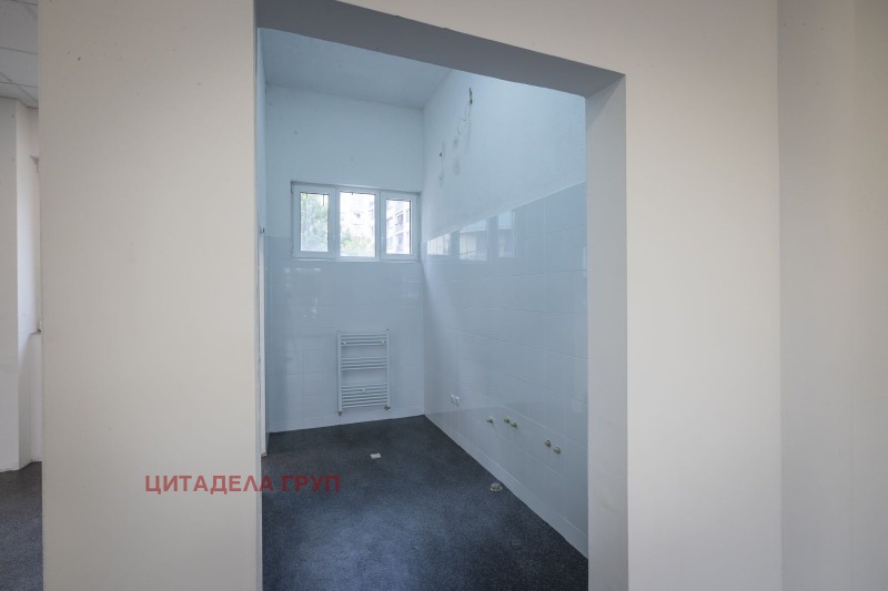 Продава  Магазин град София , Надежда 3 , 762 кв.м | 98003111 - изображение [12]