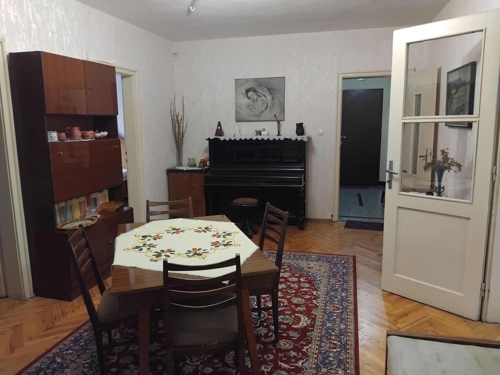Продава МНОГОСТАЕН, гр. Русе, Център, снимка 2 - Апартаменти - 51676742