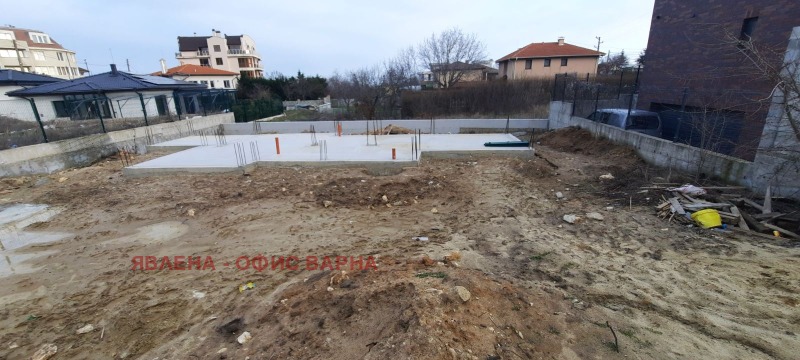 Продава КЪЩА в град Варна, м-т Горна Трака - 76 кв.м / 257 500 € » 503 626.23 лв., ЯВЛЕНА - ОФИС ВАРНА