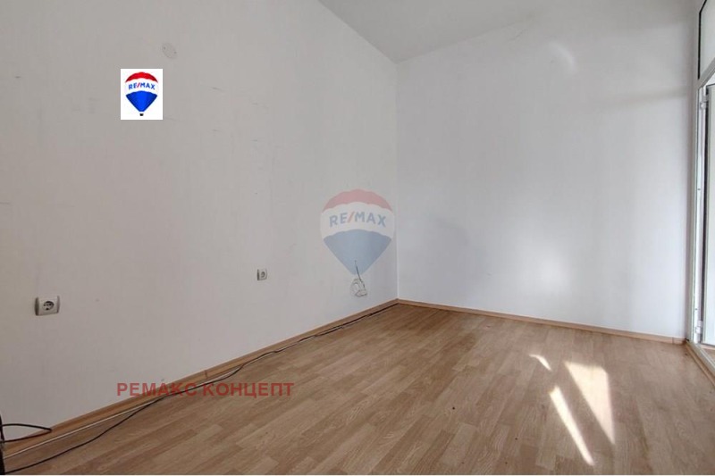 Продава СКЛАД в град Шумен, Тракия - 95 кв.м / 100 000 € » 195 583.00 лв., РЕМАКС КОНЦЕПТ