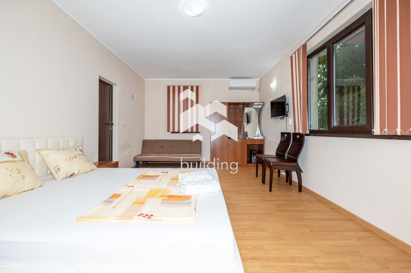 Продава ХОТЕЛ, гр. Батак, област Пазарджик, снимка 5 - Хотели - 53165827