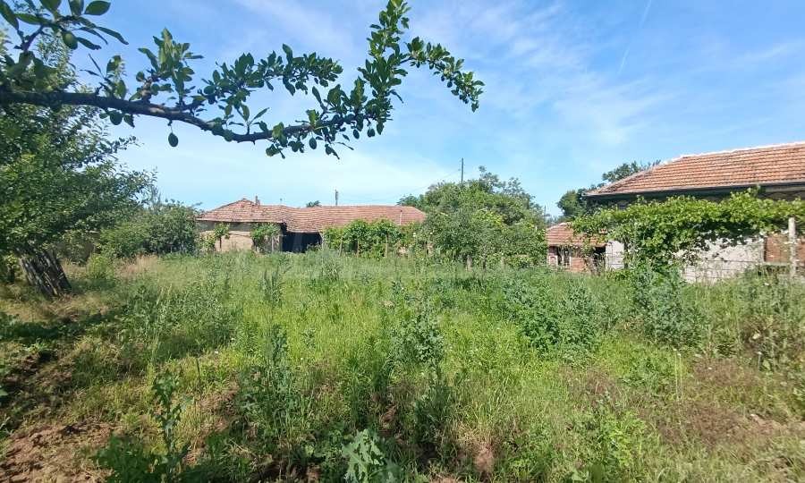 Продава КЪЩА, гр. Горна Оряховица, област Велико Търново, снимка 2 - Къщи - 54766449