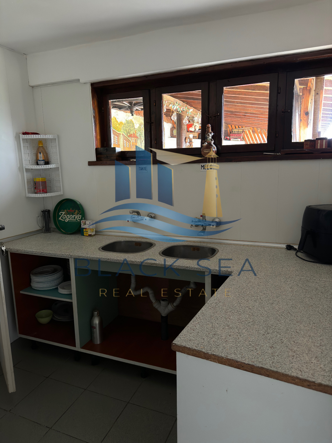 Продава ЗАВЕДЕНИЕ, с. Здравец, област Варна, снимка 8 - Заведения - 54613868