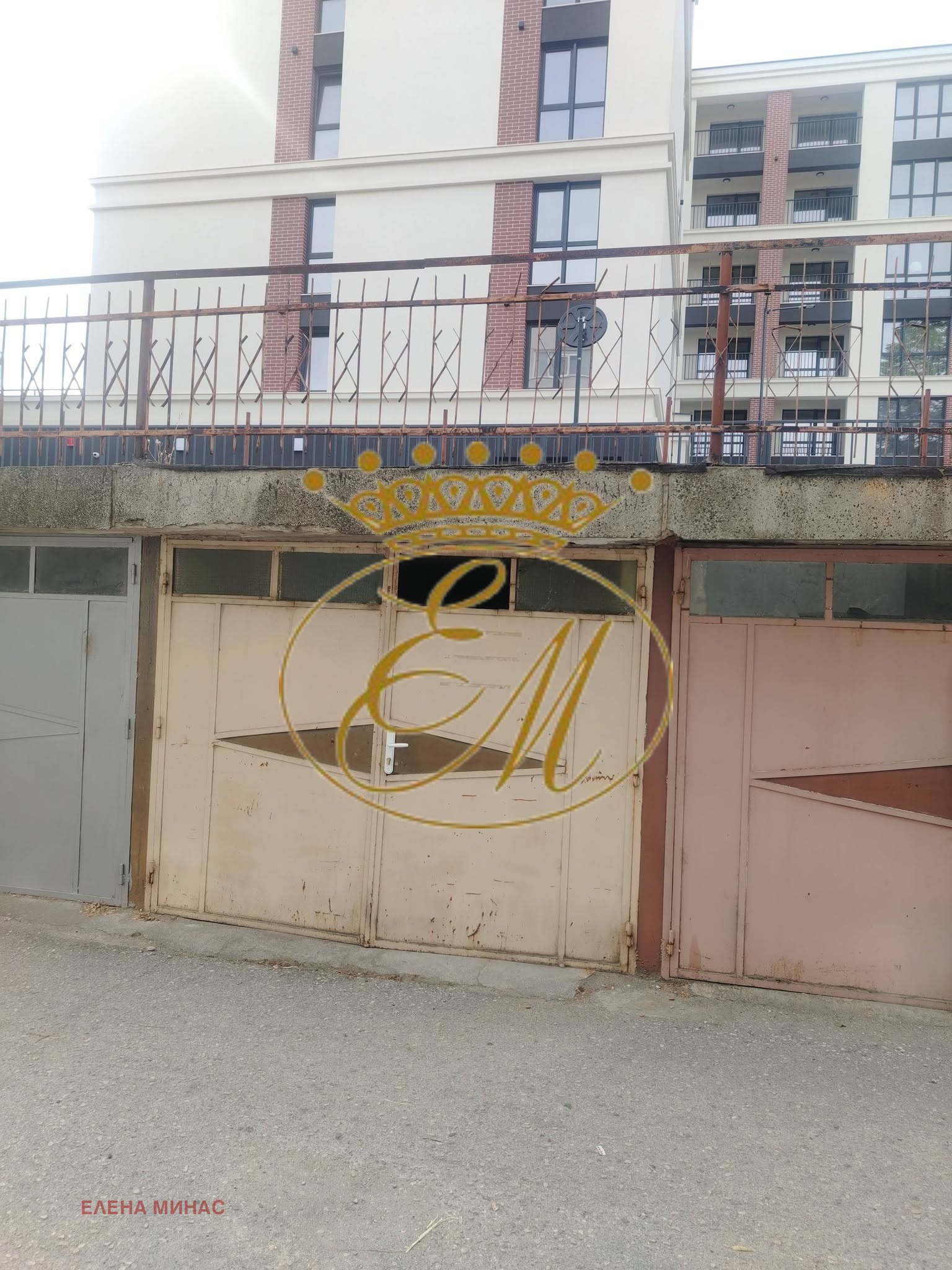 Продава ГАРАЖ, ПАРКОМЯСТО, гр. Шумен, Добруджански