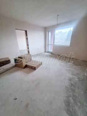 2 slaapkamers Kolchozen pazar, Varna 9