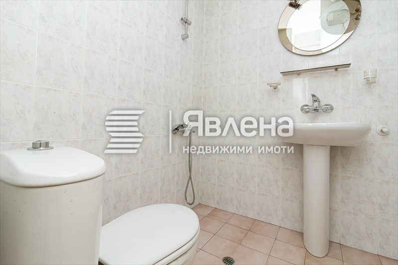 Продава МНОГОСТАЕН, гр. София, Център, снимка 6 - Aпартаменти - 47562418