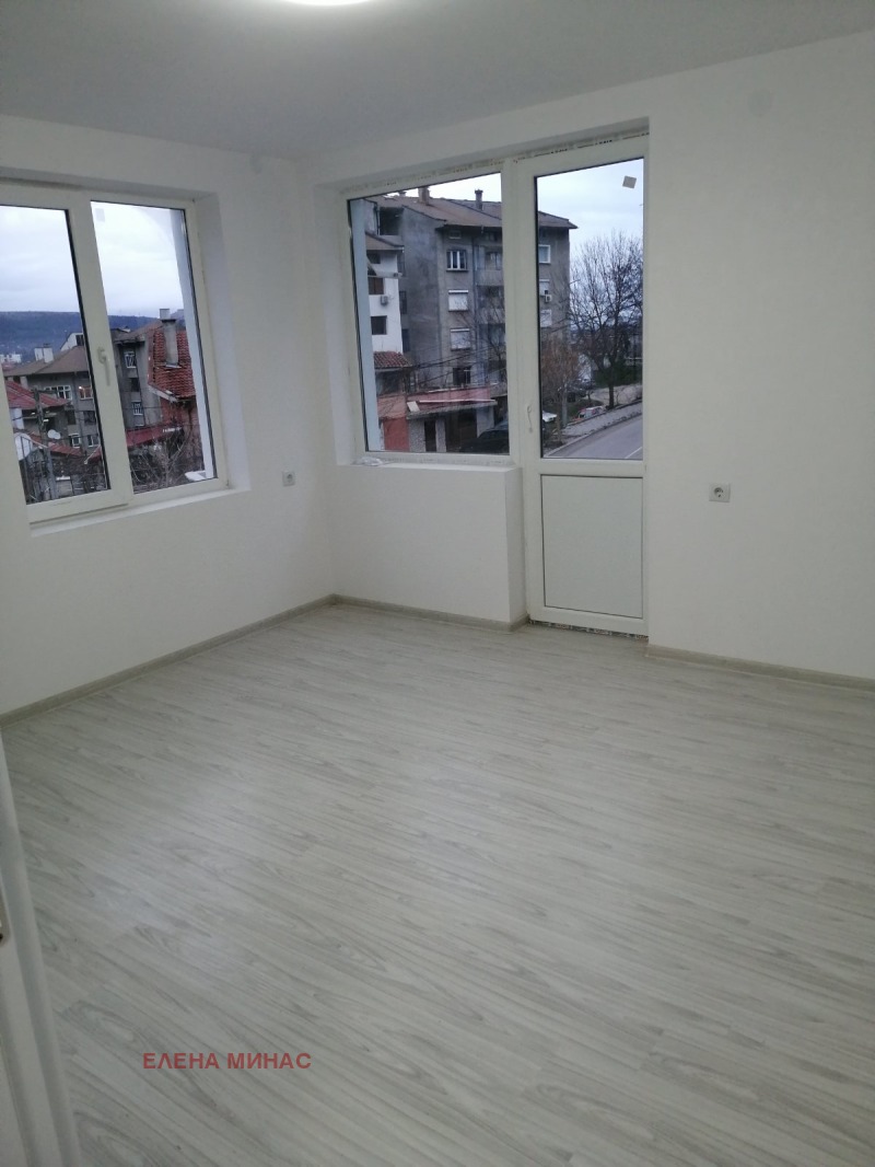 Продава  Етаж от къща град Шумен , Куршун чешма , 145 кв.м | 32979084 - изображение [6]