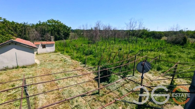 Продава КЪЩА, с. Методиево, област Добрич, снимка 2 - Къщи - 53116349