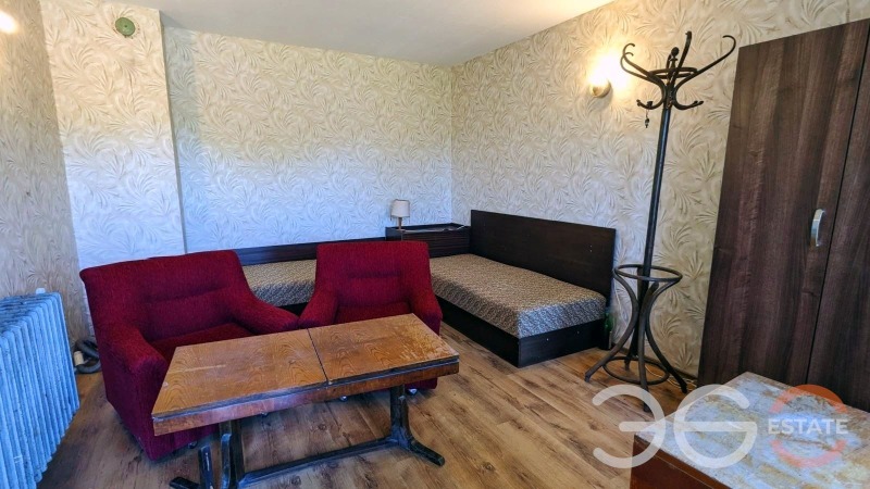 Продава КЪЩА, с. Методиево, област Добрич, снимка 9 - Къщи - 53116349