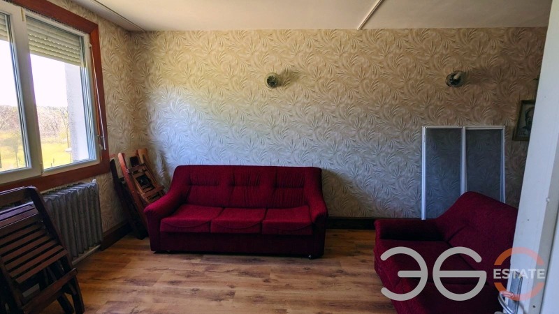 Продава КЪЩА, с. Методиево, област Добрич, снимка 3 - Къщи - 53116349