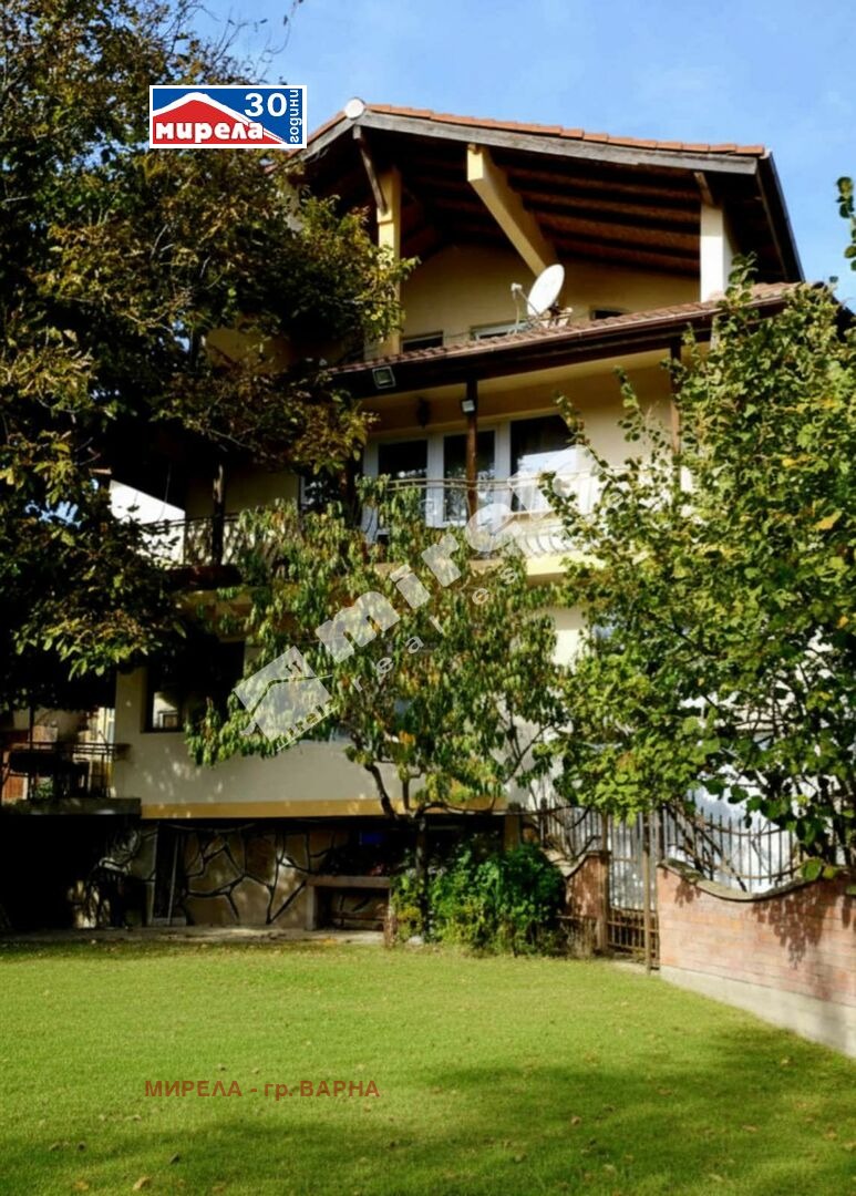 Продава КЪЩА, с. Долище, област Варна