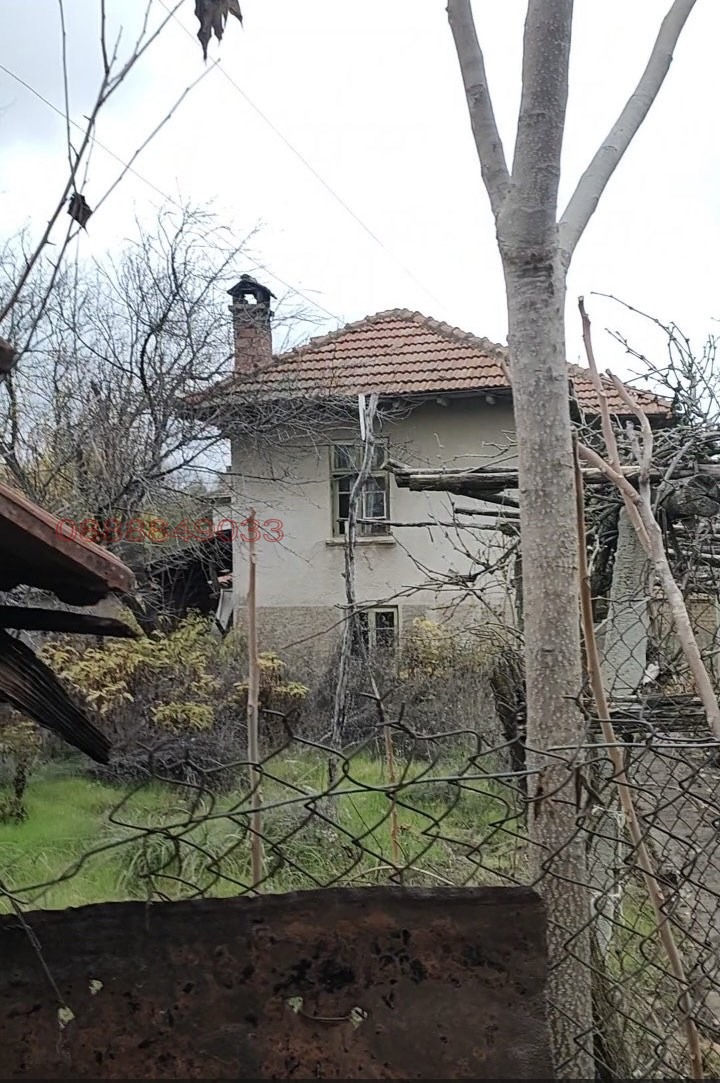 Продава КЪЩА, с. Хотница, област Велико Търново