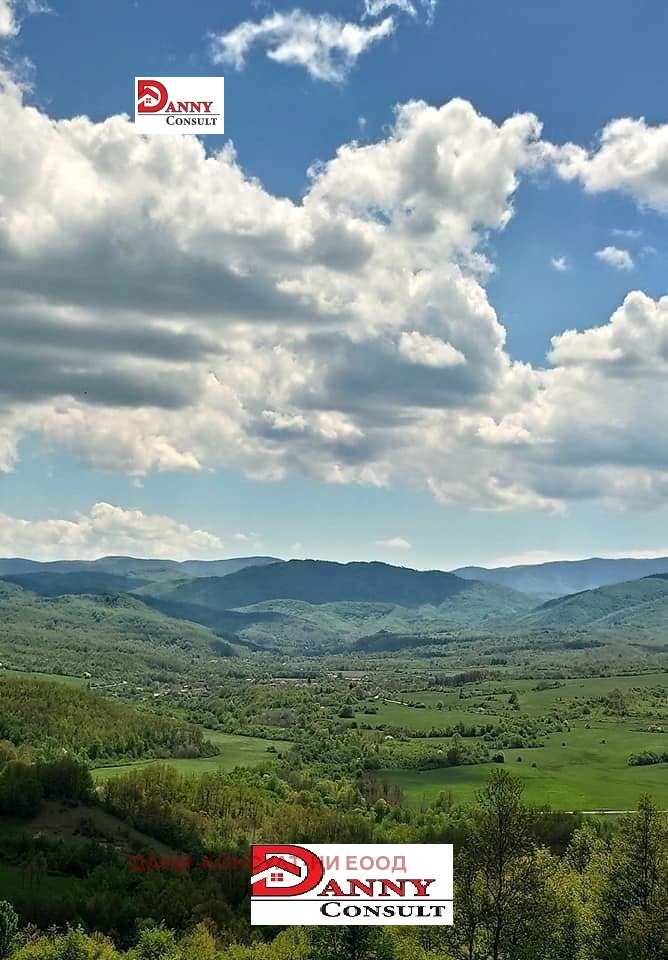 Eladó  Cselekmény régió Veliko Tarnovo , Poprusevci , 1100 négyzetméter | 25809778