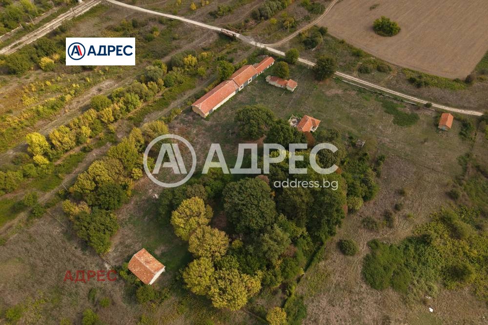 Продава ПРОМ. ПОМЕЩЕНИЕ, с. Венчан, област Варна, снимка 7 - Производствени сгради - 54277350