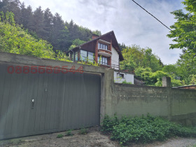 Haus w.z.Kinozentara, Sofia 1