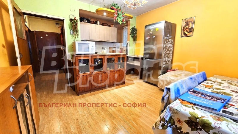 Продава ЕТАЖ ОТ КЪЩА, гр. София, Горубляне, снимка 11 - Етаж от къща - 52705715