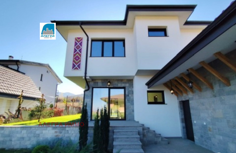 Na prodej  Dům oblast Plovdiv , Markovo , 270 m2 | 48837510