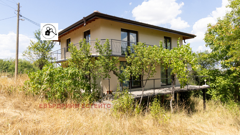 À venda  Casa Região Pernik , Kondofrei , 150 m² | 52702516