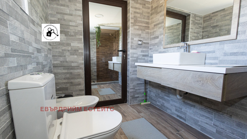 À venda  Casa Região Pernik , Kondofrei , 150 m² | 52702516 - imagem [3]