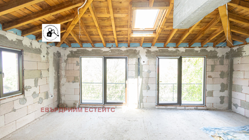 À venda  Casa Região Pernik , Kondofrei , 150 m² | 52702516 - imagem [9]
