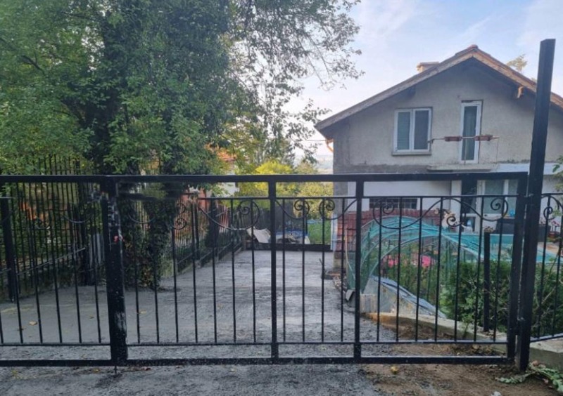 Продава КЪЩА, гр. София, с. Герман