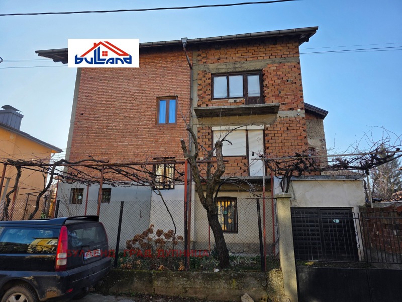 Продава КЪЩА, гр. Дупница, област Кюстендил