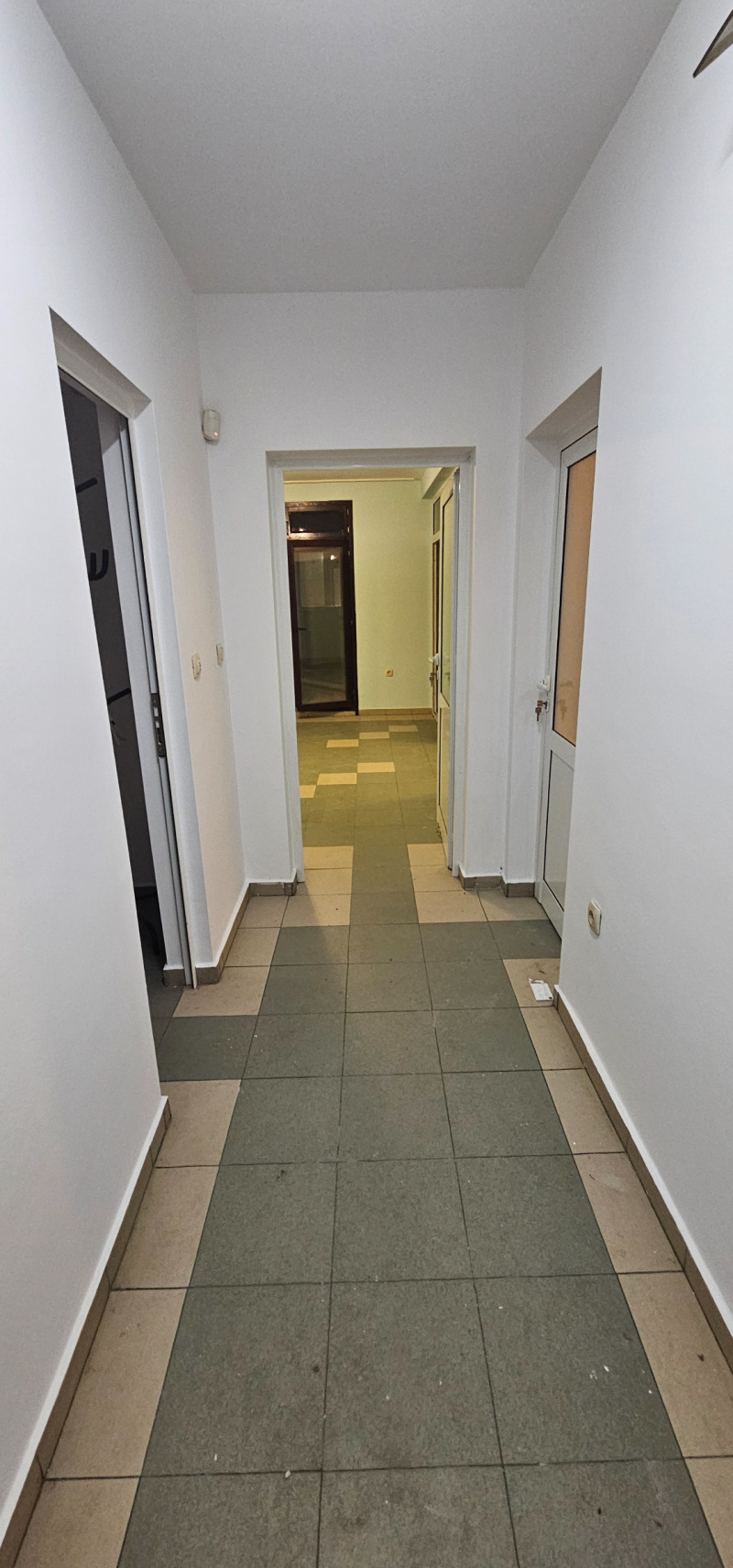 Продава 3-СТАЕН, гр. София, Гео Милев, снимка 3 - Апартаменти - 52657921